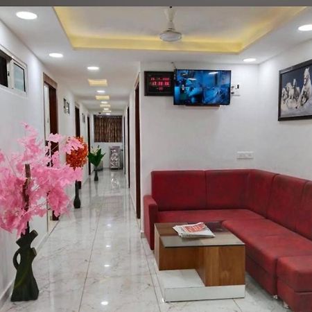 Galaxy Inn Hotel Ahmedabad Eksteriør billede
