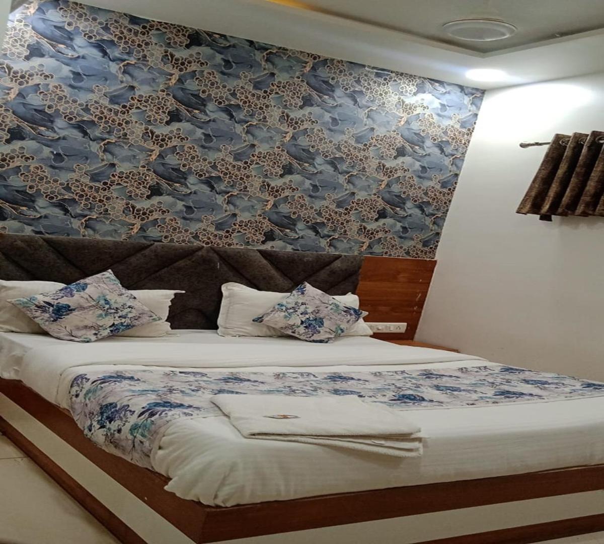Galaxy Inn Hotel Ahmedabad Eksteriør billede