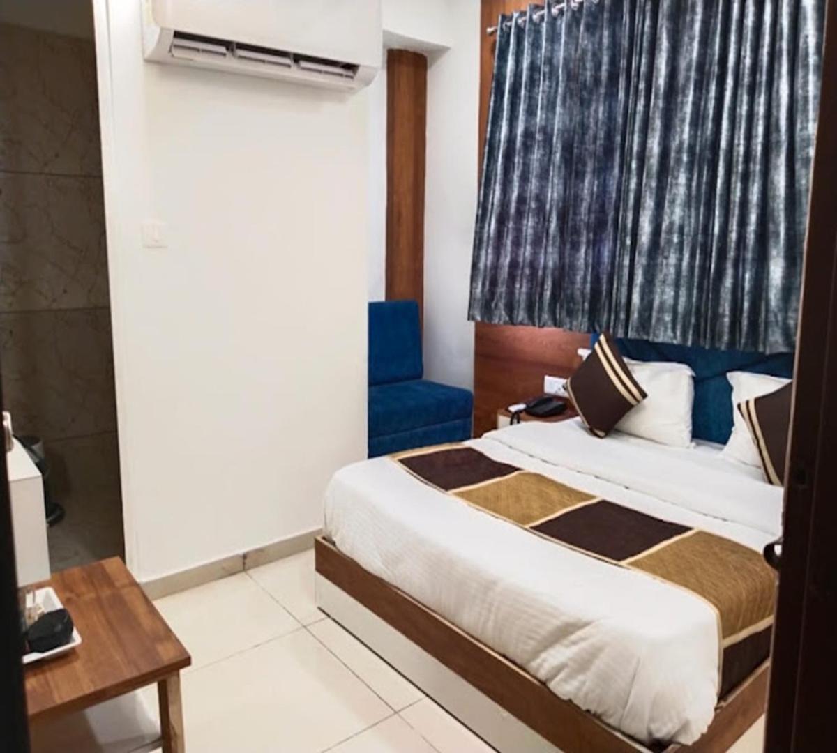 Galaxy Inn Hotel Ahmedabad Eksteriør billede