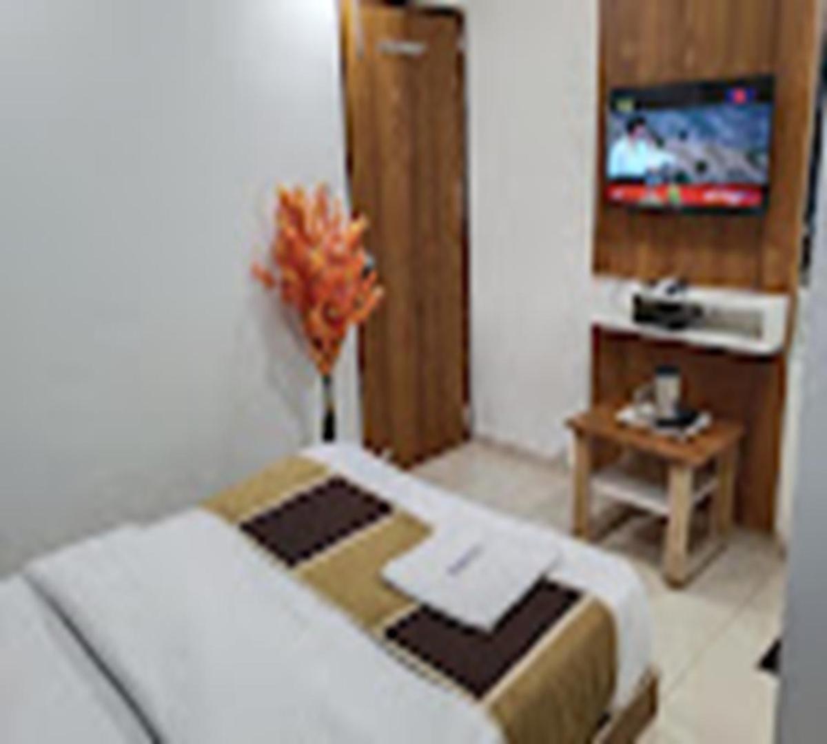 Galaxy Inn Hotel Ahmedabad Eksteriør billede
